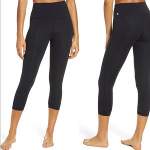 Zella cropped black leggings!